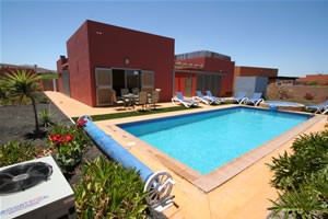 Patio and Pool - Villa Nicola - Fuerteventura